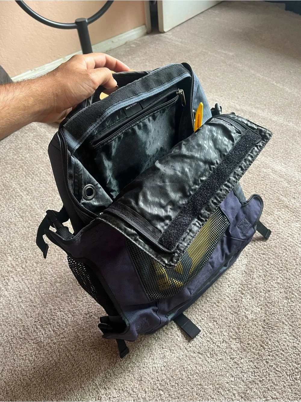VTG 00’s / Y2K Rusty Surfwear Dark Blue Backpack